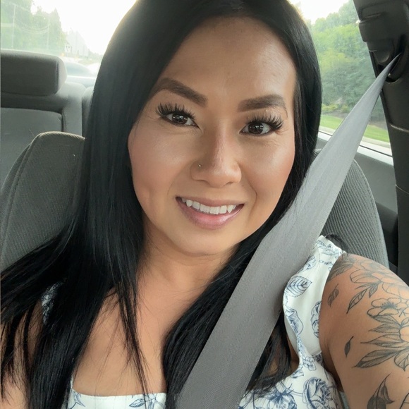 Meet your seller..Moon Vee - Picture 1 of 1